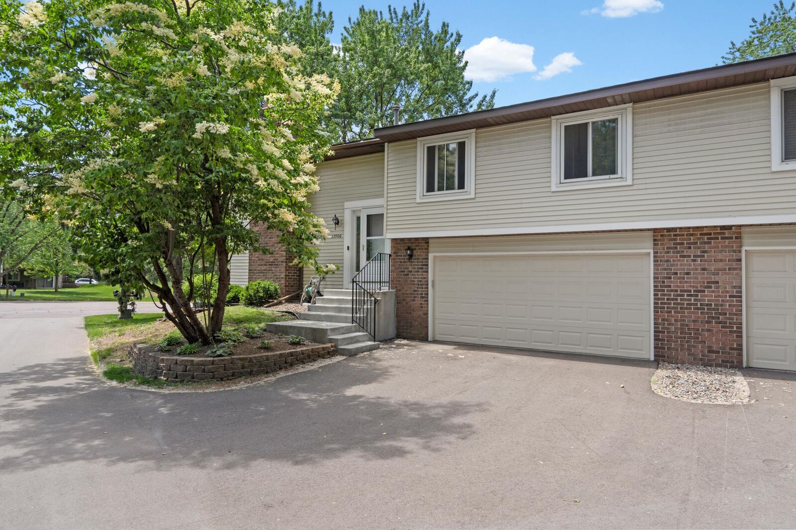 Property Photo:  13906 Herald Way  MN 55124 