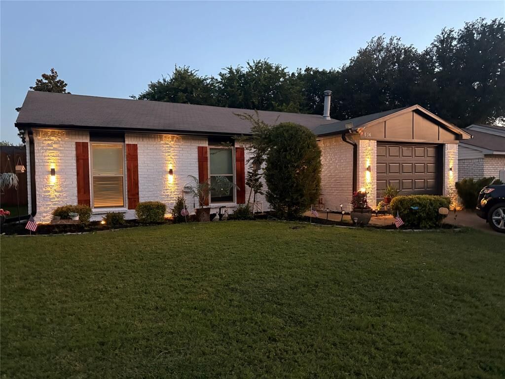 Property Photo: 536 Oldbridge Drive TX 75002