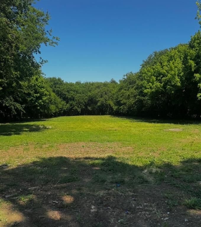 Property Photo:  127 Hillcrest Lane  TX 75154 