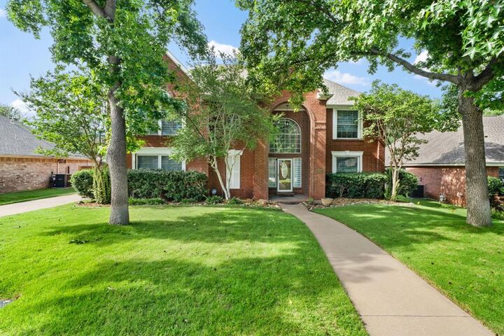 Property Photo: 617 Highland Meadows Drive TX 75077