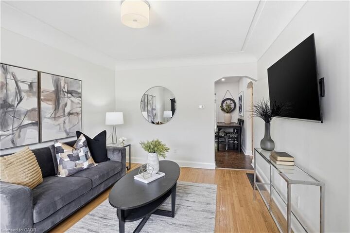 Property Photo:  29 Shadyside Avenue  ON L8V 3E2 