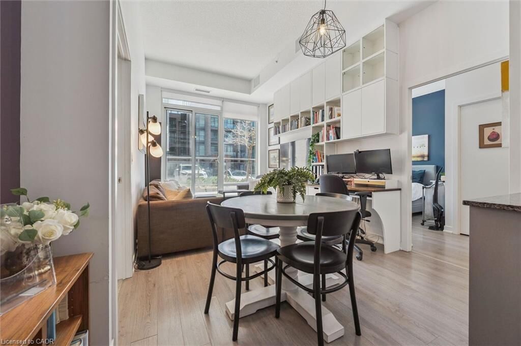 Property Photo:  85 Duke Street W 103  ON N2H 0B7 