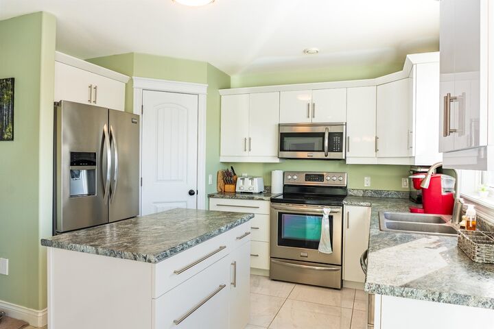 Property Photo:  72 Mutch Crescent  PE C1E 3G4 