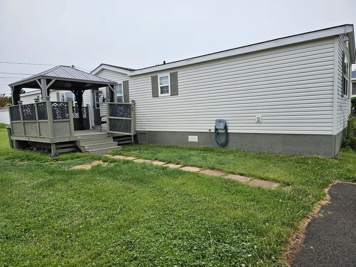 Property Photo: 18 Jordan Avenue PE C1N 6R1
