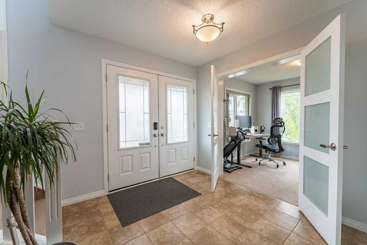 Property Photo: 15 Windwood Grove SW AB T4B 3T2
