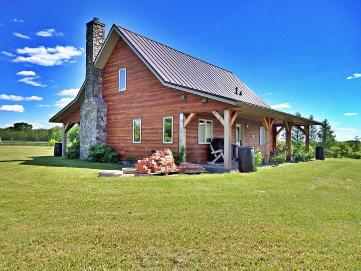 Property Photo: 73043 Twn 512A Township AB T9X 2B7