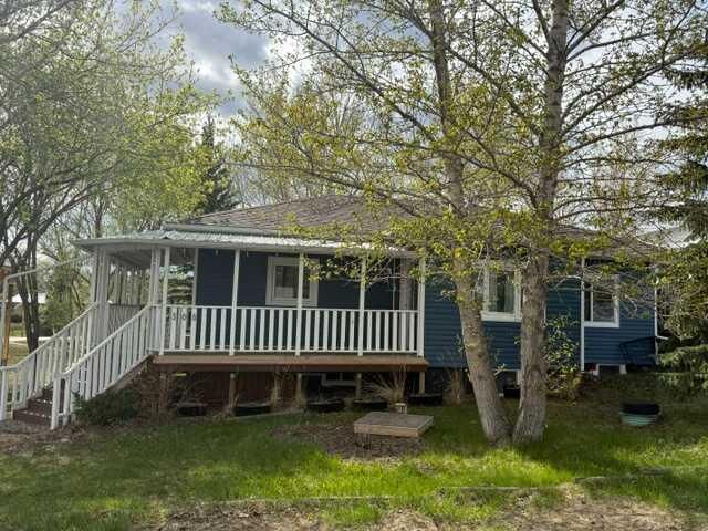 Property Photo: 308 Glyde Street AB T0J 2T0