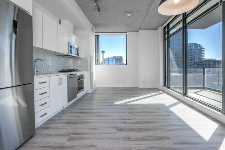 Property Photo: 1010 6 Street SW 508 AB T2R 1B4