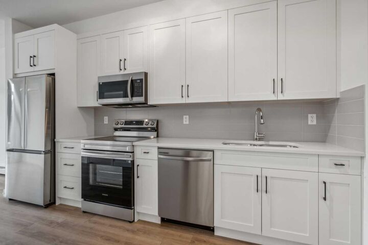 Property Photo:  1802 Mahogany Boulevard SE 3117  AB T3M 4A5 
