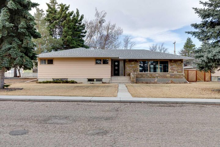 513 Memorial Avenue — photo 1