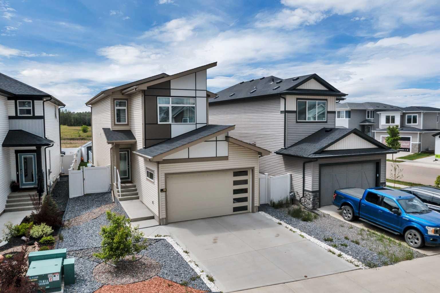 Property Photo: 93 Memorial Parkway AB T4E 3C5
