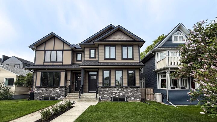 249 18 Avenue NE — photo 1