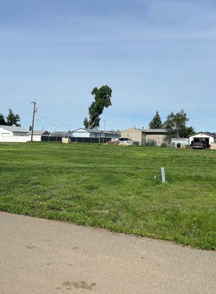 Property Photo:  114 5 Street NW  AB T0J 2P0 