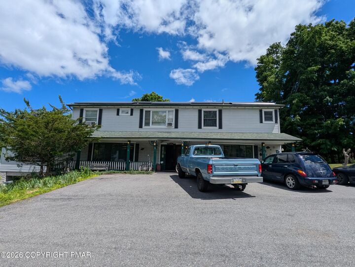 Property Photo: 926 Route 390 PA 18326