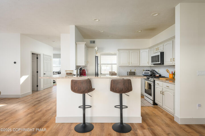 Property Photo: 2115 Hemlock Lane PA 18302