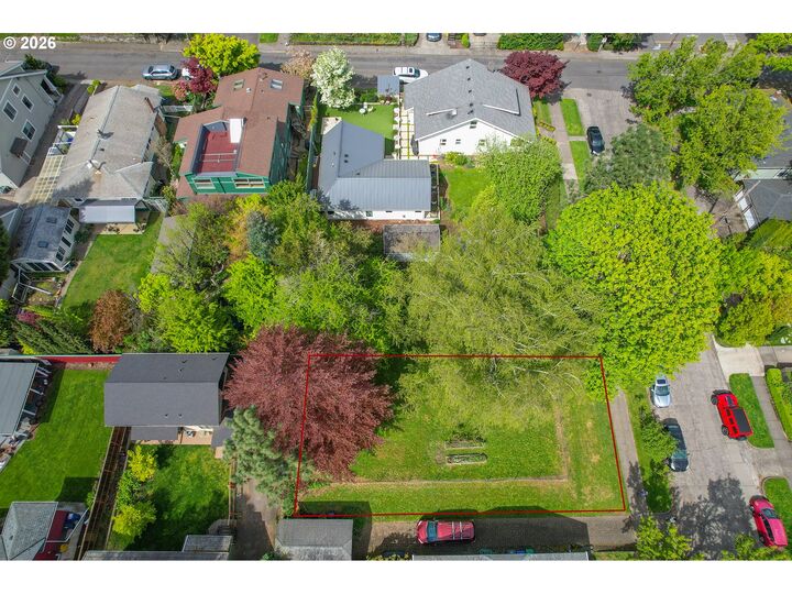 Property Photo: 6541 SE 16th Ave N/SE OR 97202