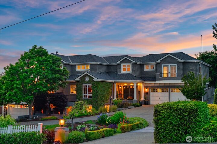 Property Photo: 709 Maple Street WA 98020