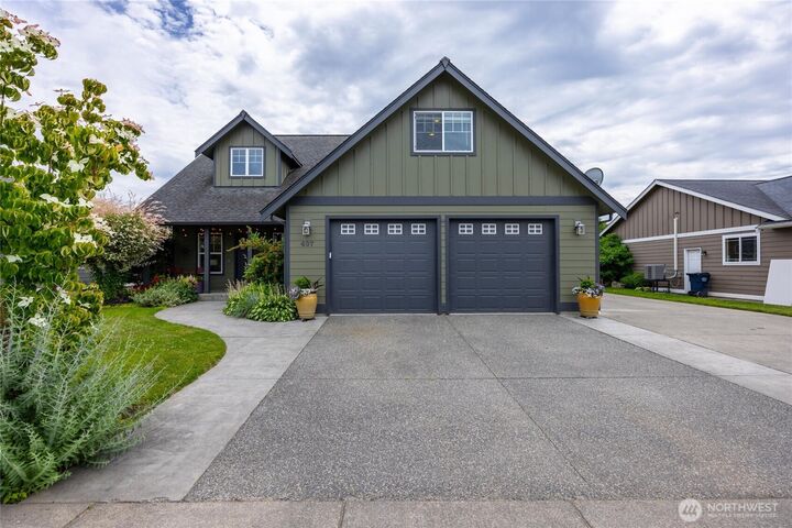 Property Photo: 407 Westview Place WA 98276