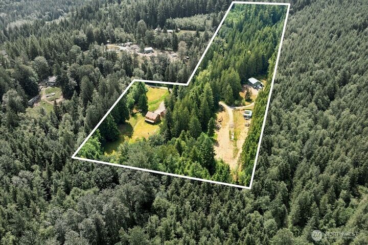 Property Photo:  10025  333rd Avenue SE  WA 98294 