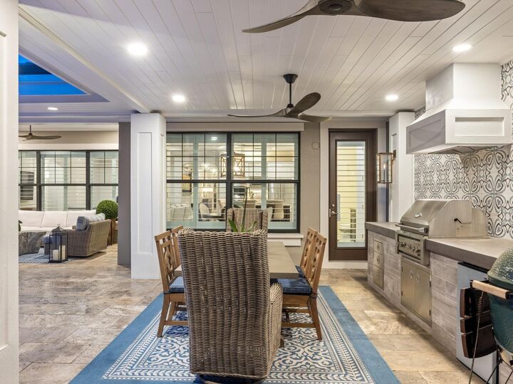 Property Photo: 8785 W Watercrest Circle W FL 33076