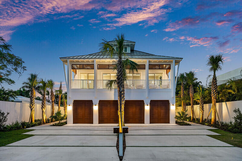 Property Photo: 909 Bond Way FL 33483