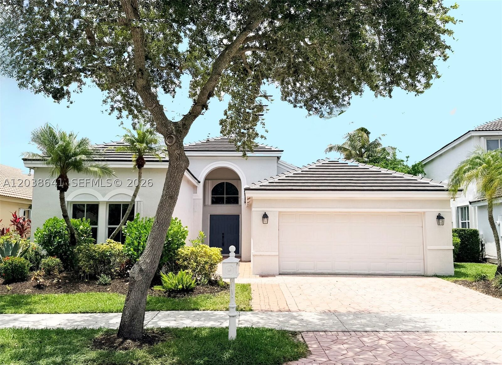 Property Photo:  1212 Falls Blvd  FL 33327 