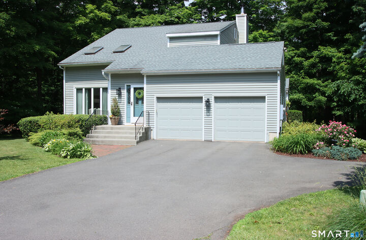 Property Photo:  10 Old Village Lane  CT 06085 