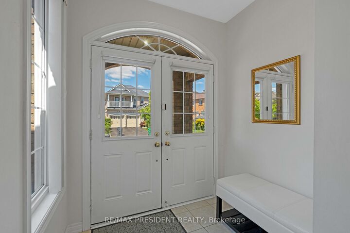 Property Photo: 7 Wellpark Way ON L6P 3Z6
