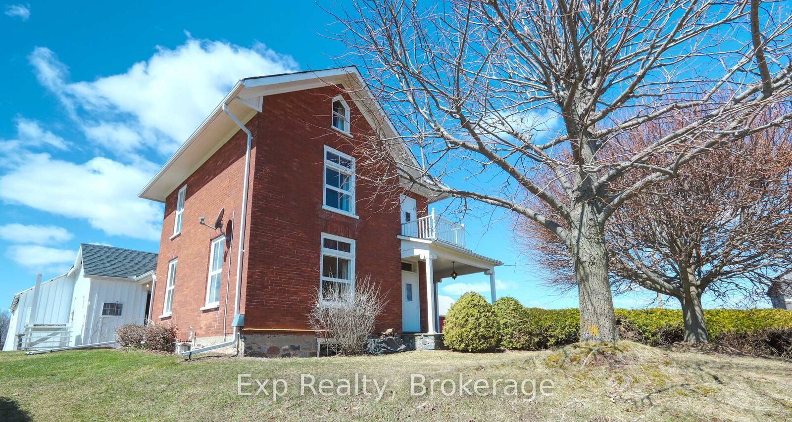 Property Photo: 840 McGregor Bay Road ON K0L 2G0