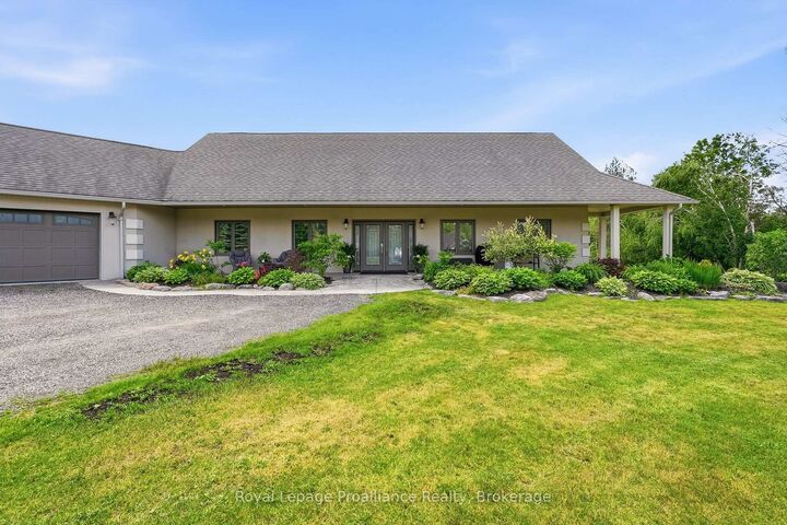 1646 Harriet Lane — photo 1