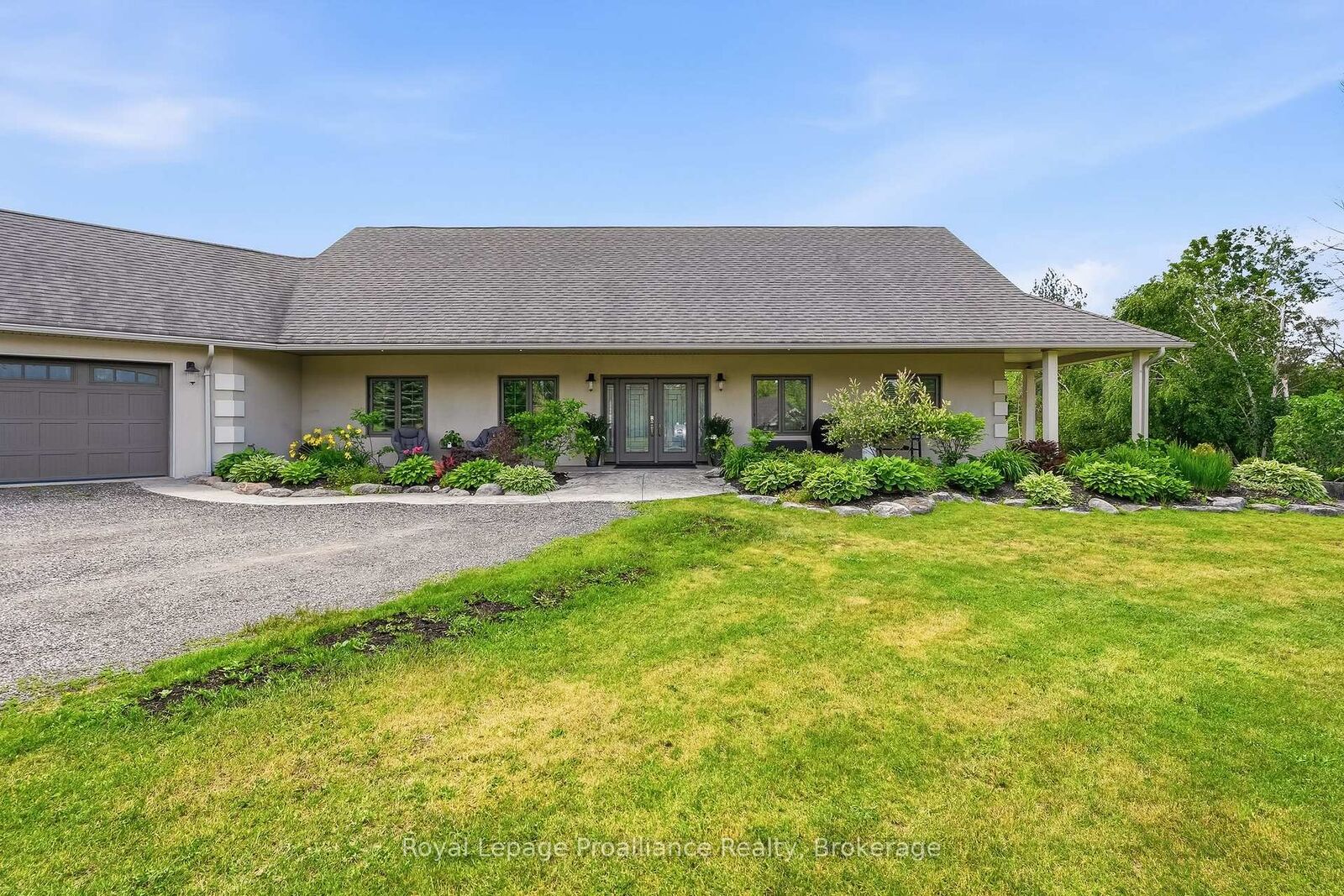 Property Photo: 1646 Harriet Lane ON K0L 1T0