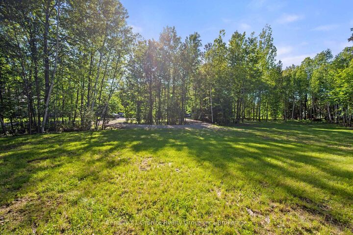 Property Photo:  1042 Suburban Court  ON K0M 2K0 