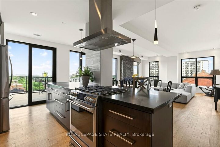 Property Photo: 181 James Street N 807 ON L8R 2K9
