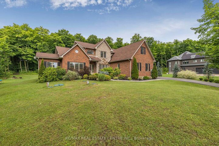 Property Photo: 2 Ashlea Lane ON L9V 3M9
