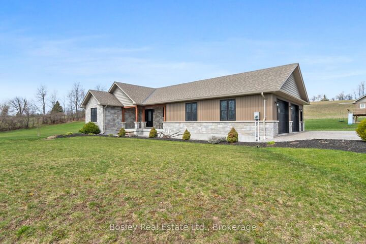 Property Photo: 494 Pinegrove Road ON K0K 1M0