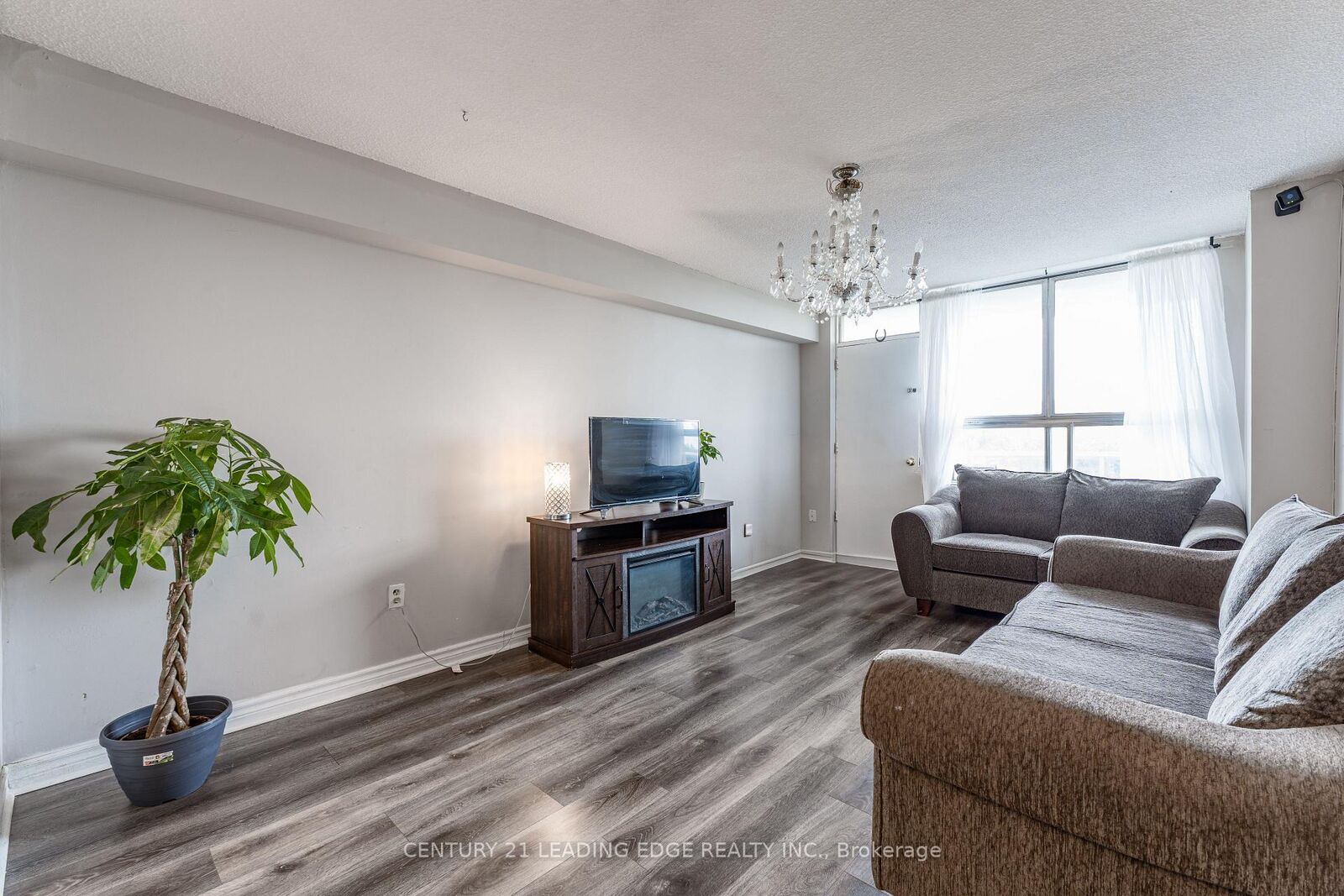 Property Photo:  940 Caledonia Road 611  ON M6B 2G8 