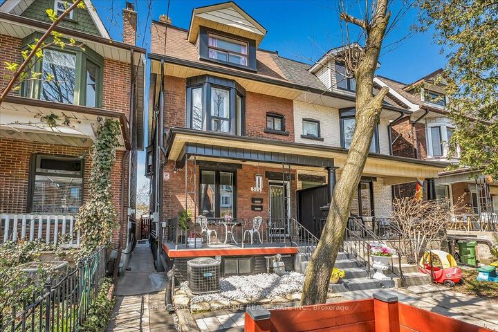 Property Photo:  332 Delaware Avenue  ON M6H 2T8 