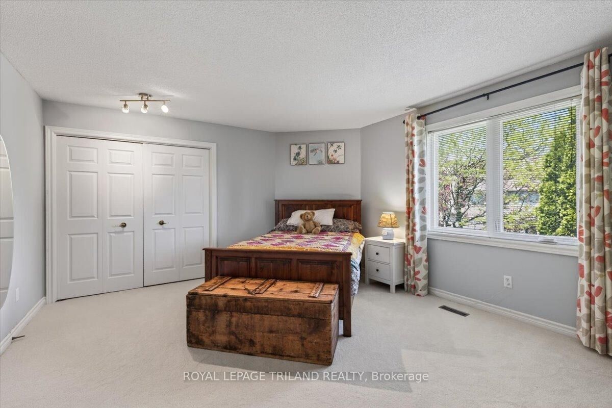 Property Photo: 30 Thirlmere Road ON N6G 4P7