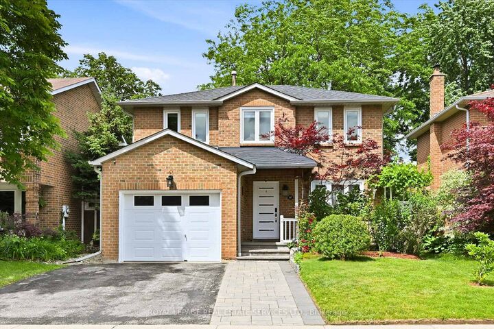 147 Speyside Drive — photo 1