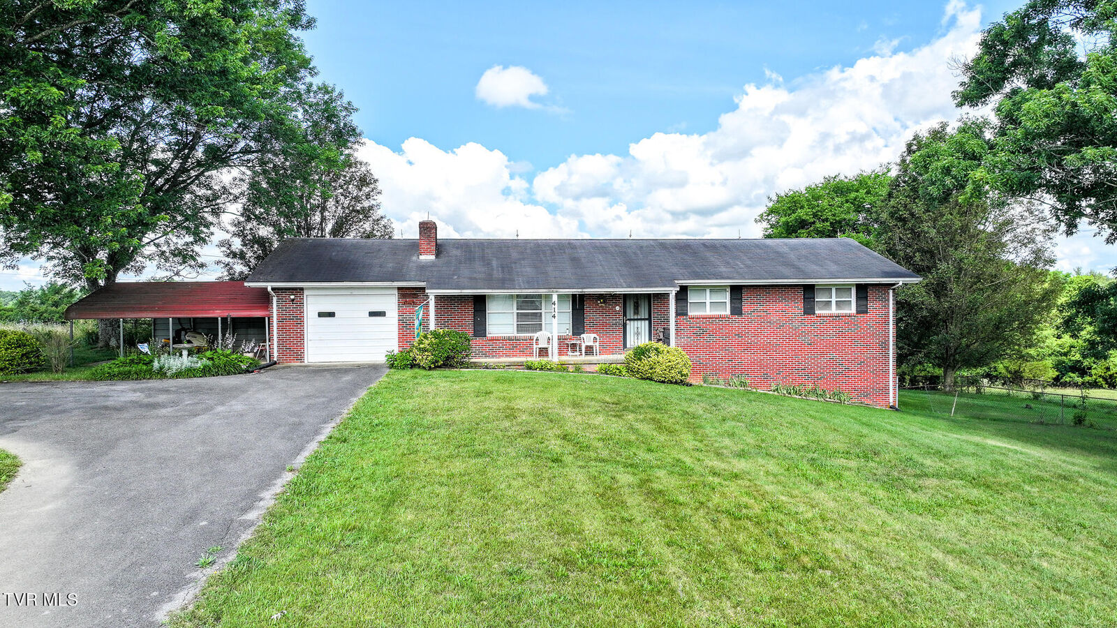 Property Photo:  414 Leesburg Road  TN 37690 