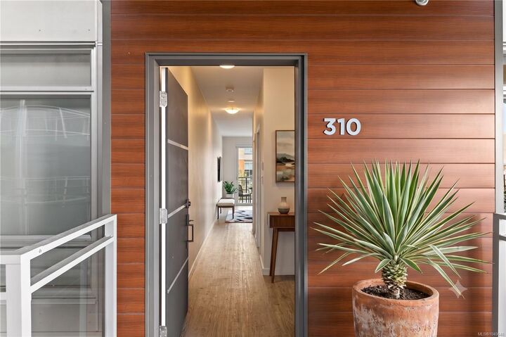 91 Chapel St #310 — photo 1