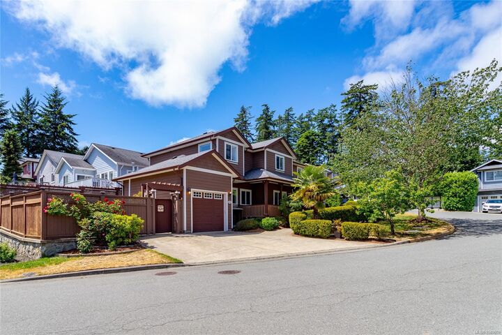 Property Photo: 32 Stoneridge Dr BC V9B 6M4