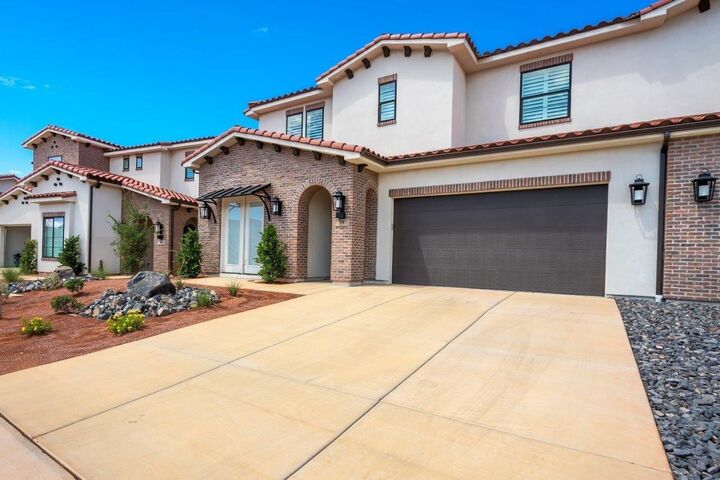 Property Photo: 3780 Arcadia Dr 59 UT 84765