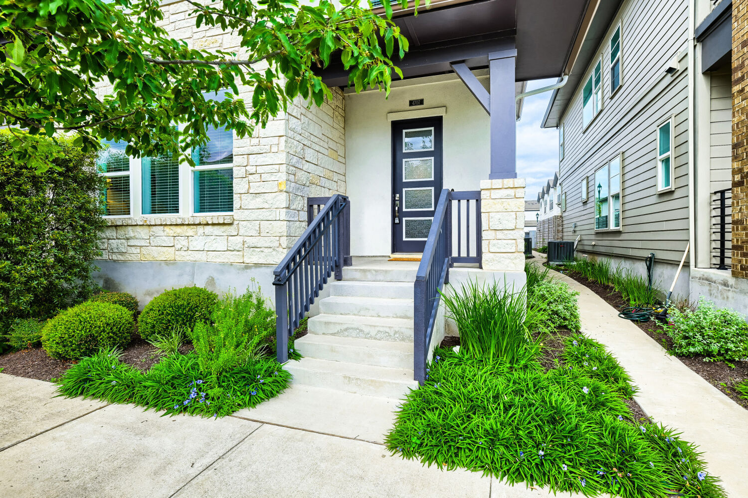 Property Photo: 4707 Vaughan Street TX 78723