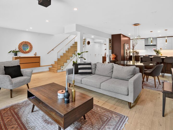 Property Photo: 514 W 28th Street BC V7N 2J5