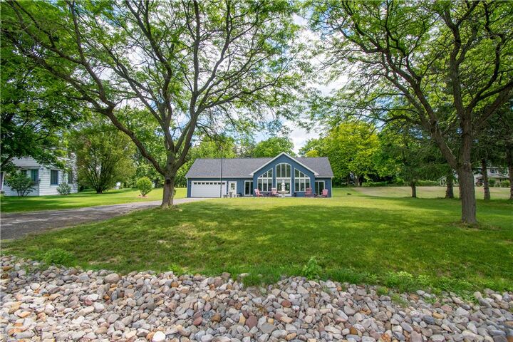 Property Photo: 714 White Springs Dr NY 14456