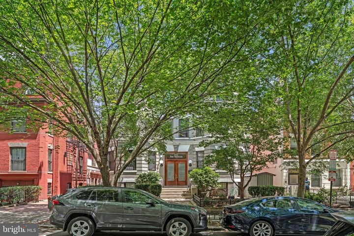 Property Photo:  1931 17th Street NW 103  DC 20009 