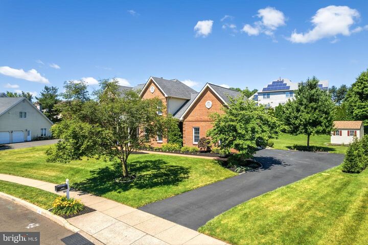 Property Photo:  1415 Ridgewood Lane  PA 18940 