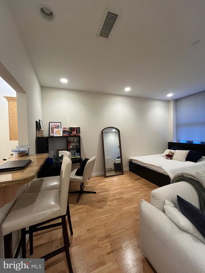 Property Photo:  1600 Arch Street 1510  PA 19103 