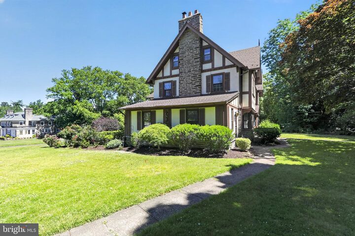Property Photo: 1 Latham Park PA 19027
